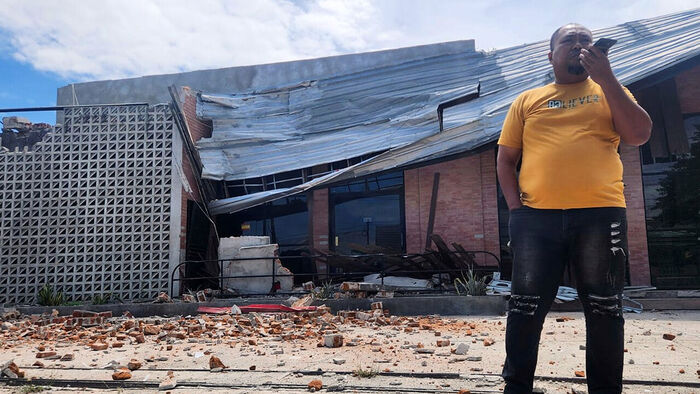 6.7-Magnitude Earthquake Strikes Near Palu, Sulawesi, Indonesia; 8 Injured