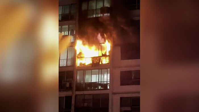 Fire Breaks Out at Apartment in Suyeong-gu, Busan; Woman in Her 60s Hospitalized