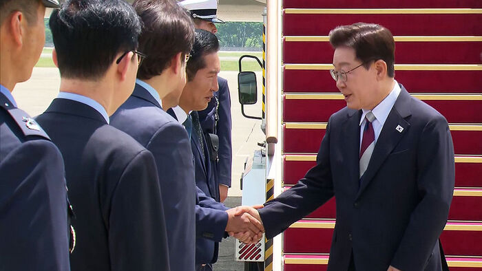 News Briefing: Today's Top Stories... President Returns Home, Kim Min-seok and Jung Chung-rae at Airport