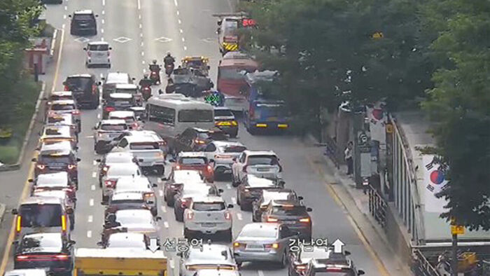 5-Vehicle Collision Near Yeoksam Station Leaves 11 Injured