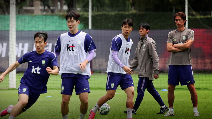 Second Match Against Mexico Tomorrow: "Beyond the 2002 Semifinal Myth, A New Challenge"