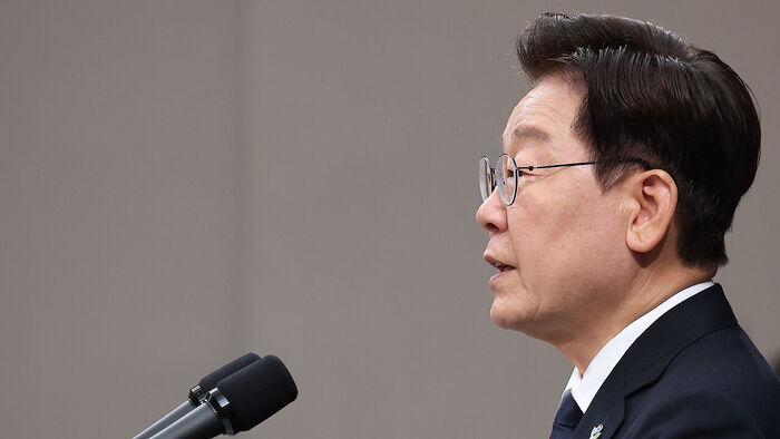 President Lee Briefs on European Tour Results: "I Felt South Korea's Elevated Status"