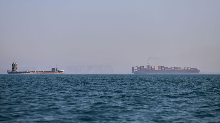 U.S. Military Maintains Vigilance After Iran Announces Re-blockade of Strait of Hormuz