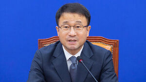 더불어민주당 한병도 당 대표 직무대행 겸 원내대표가 28일 국회에서 열린 원내대책회의에서 발언하고 있다. (사진=연합뉴스)