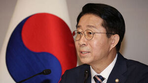 조정식 국회의장 '대통령 연임 개헌론' 거론 파장&hellip;여당 '촉각'&middot;야당 '반발'