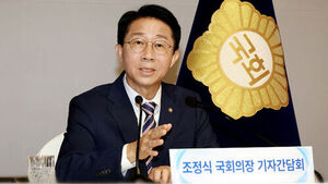 "대통령 연임, 국민 선택" 파문에&hellip;"불가능" 청와대 진화