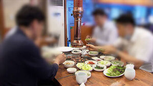 [친절한 경제] '삼겹살 1인분 2만 1천 원'&hellip;먹거리 물가 부담 지속