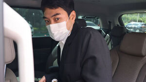 최영중 휴대전화 열었다 기겁&hellip;"나체 상태" 여성 복장이