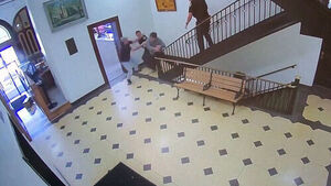 Sucker Punch in Courtroom&hellip; Man Tries to Flee Right After Sentencing, Caught in the End