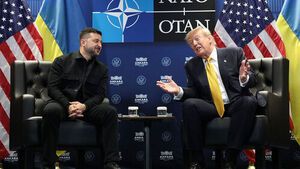 US and Ukrainian Presidents Hold Phone Call... Zelenskyy Says "Ready for Major Steps to Ease Tensions with Russia"