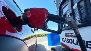 US Diesel Prices Surge Ahead of Midterms, Surpassing $6.50 a Gallon for the First Time