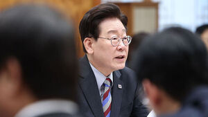 이 대통령 "'광주 군공항 2028년 임시이전' 늦어&hellip;최대한 당겨야"
