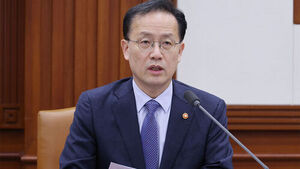 이형일 "수출 1조 달러 처음 넘을 것&hellip;국민소득 4만 달러 가시화"