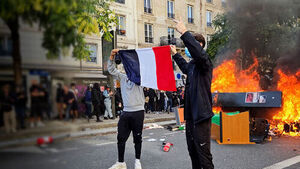 France Plunges into Severe Fiscal Crisis, Becomes Europe's Most Vulnerable Economy