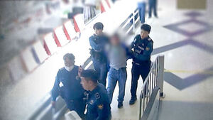 무좀 치료받다 '불만'&hellip;"뉴스거리 만들려고" 흉기 들더니 