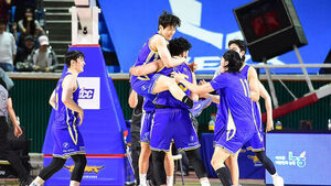 승리에 기뻐하는 삼성 선수들 (사진=KBL 제공, 연합뉴스)