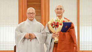조계종, 서울 봉은사 주지에 석산스님(오른쪽) 임명 (사진=대한불교조계종 제공, 연합뉴스)