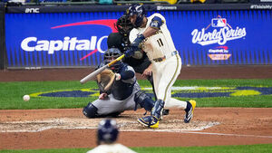 Milwaukee Beats Tampa Bay 3-2 to Take Game 1 of World Series