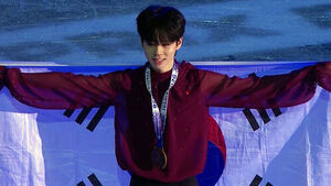 Figure Skater Seo Min-gyu Finishes 3rd at Grand Prix First Event... Wins Bronze in Senior Debut