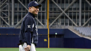 Lotte Giants Appoint Lee Dong-wook as Manager and Lee Taek-keun as General Manager