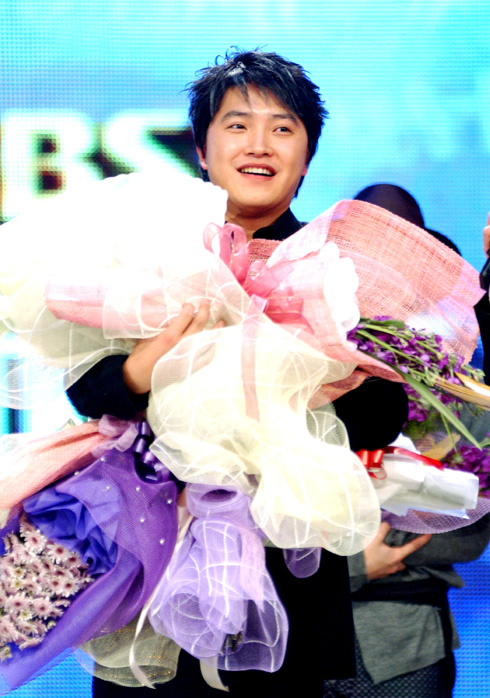 겨우 24살의 나이에 연기대상을 받았던 남자배우.jpg | 인스티즈