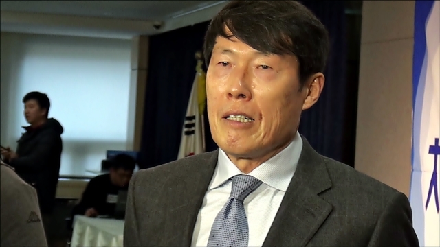 기사 대표 이미지:마라도나에 차붐까지 FIFA U-20 월드컵, 조추첨자 확정