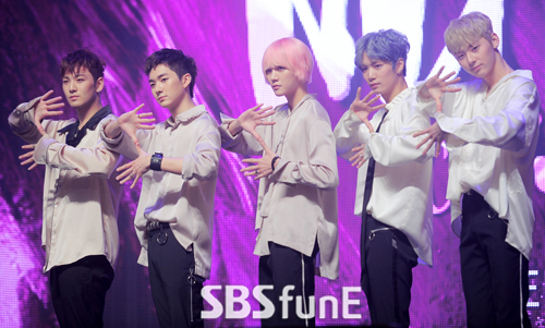 기사 대표 이미지:뉴이스트 "워너원 합류 민현 외 4인 멤버 새 앨범으로 돌아온다"