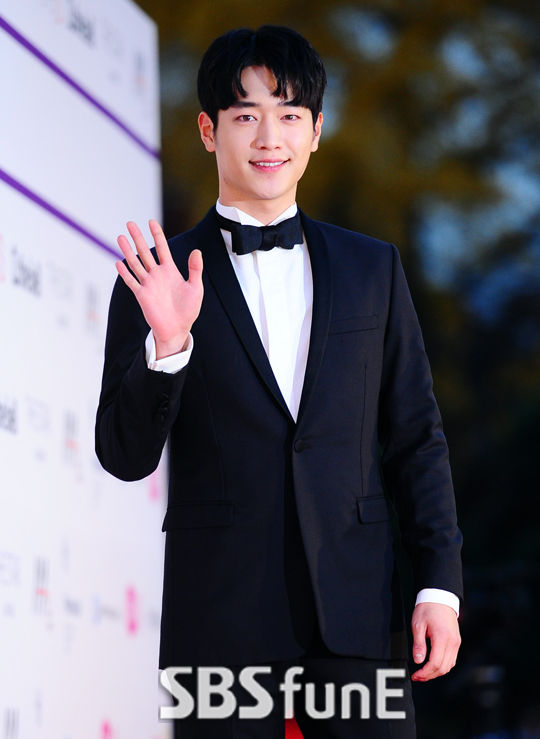 오늘자 서강준, 박보검 레드카펫 사진 | 인스티즈