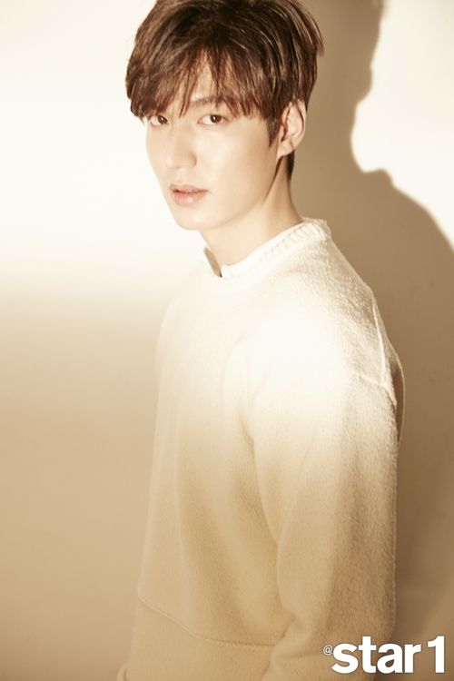 기사 대표 이미지:입대 이민호 "쿨하게 아무렇지 않을 줄 알았는데…"