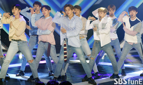 기사 대표 이미지:모비딕 측 “워너원의 워너시티, 게임 버라이어티…9월 중 공개”