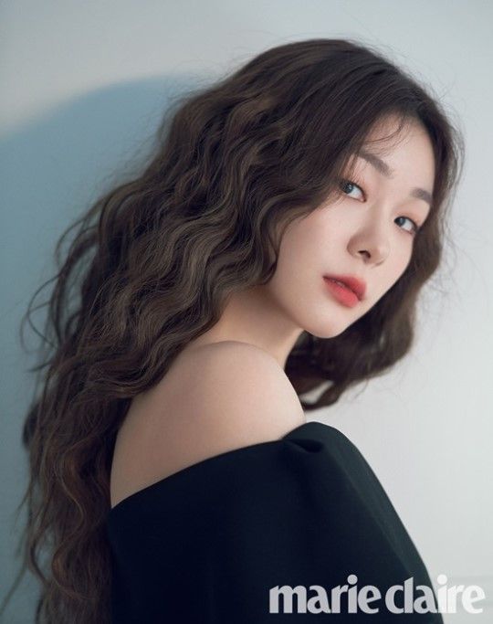 기사 대표 이미지:영원한 여왕 김연아, 20대의 마지막 해 "눈부신 미모"