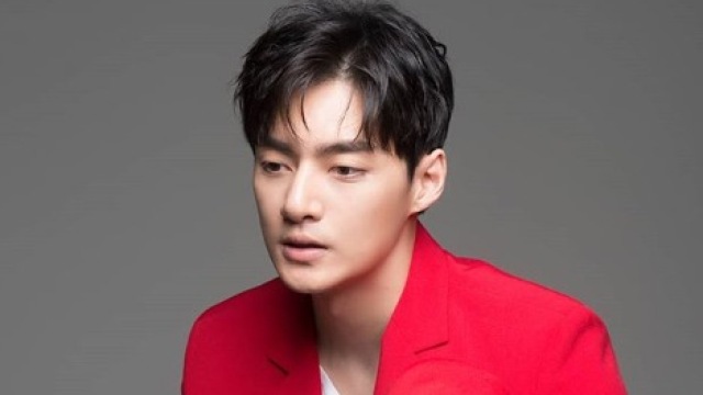 김준