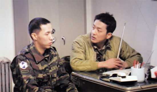 기사 대표 이미지:충무로 대표 디액터 윤종빈 "연기는 끊었다"