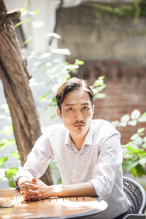 기사 대표 이미지:죄 많은 소녀 김의석 "자극을 전시? 영화 이상이길 바랐다"