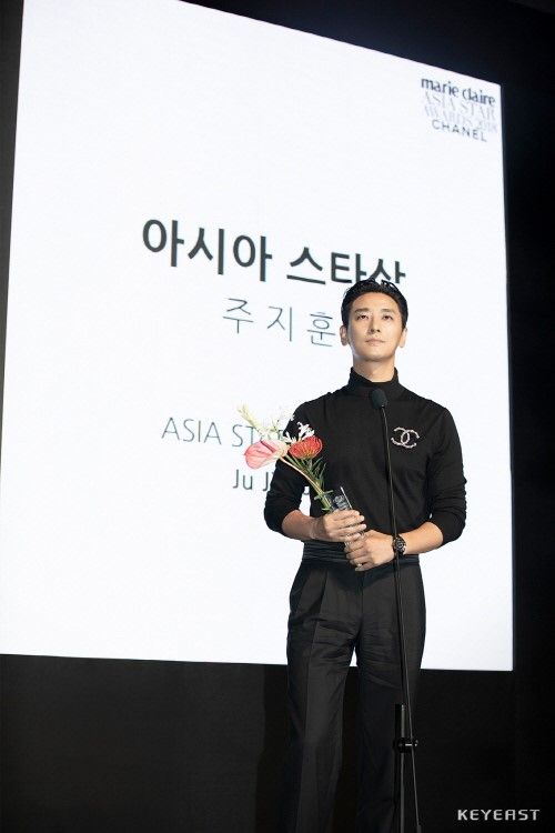 기사 대표 이미지:주지훈, BIFF에서 확인한 전성시대…트로피만 2개