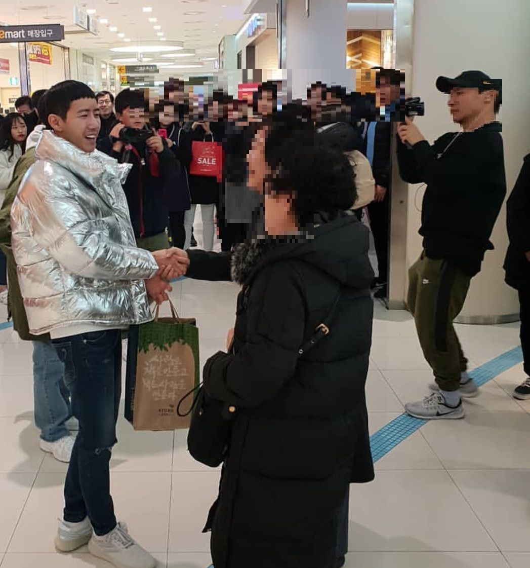 기사 대표 이미지:황광희, 전역 당일부터 촬영 시작…"영등포 서점에 나타났다?"