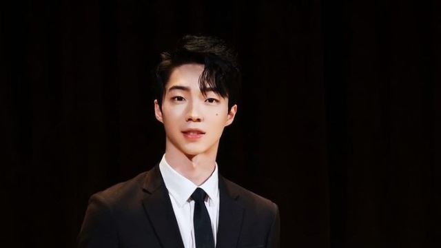유리
