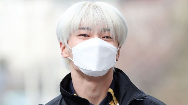 [Throwback] Stray Kids’ I.N Attends Graduation Ceremony At Seoul School Of Performing Arts
