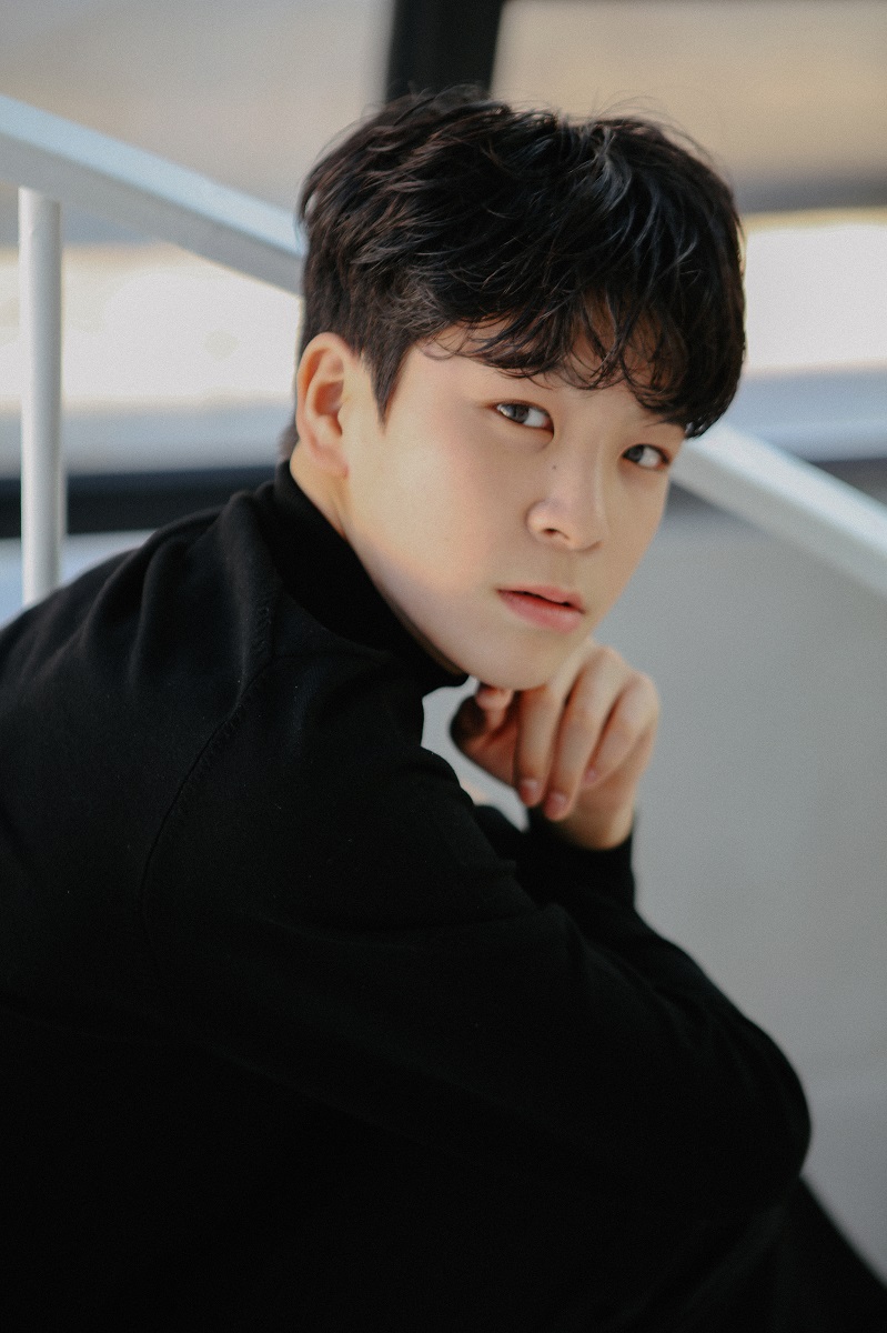 정동원, 쇼플레이엔터로 복귀... 노래뿐 아니라 악기·연기도 