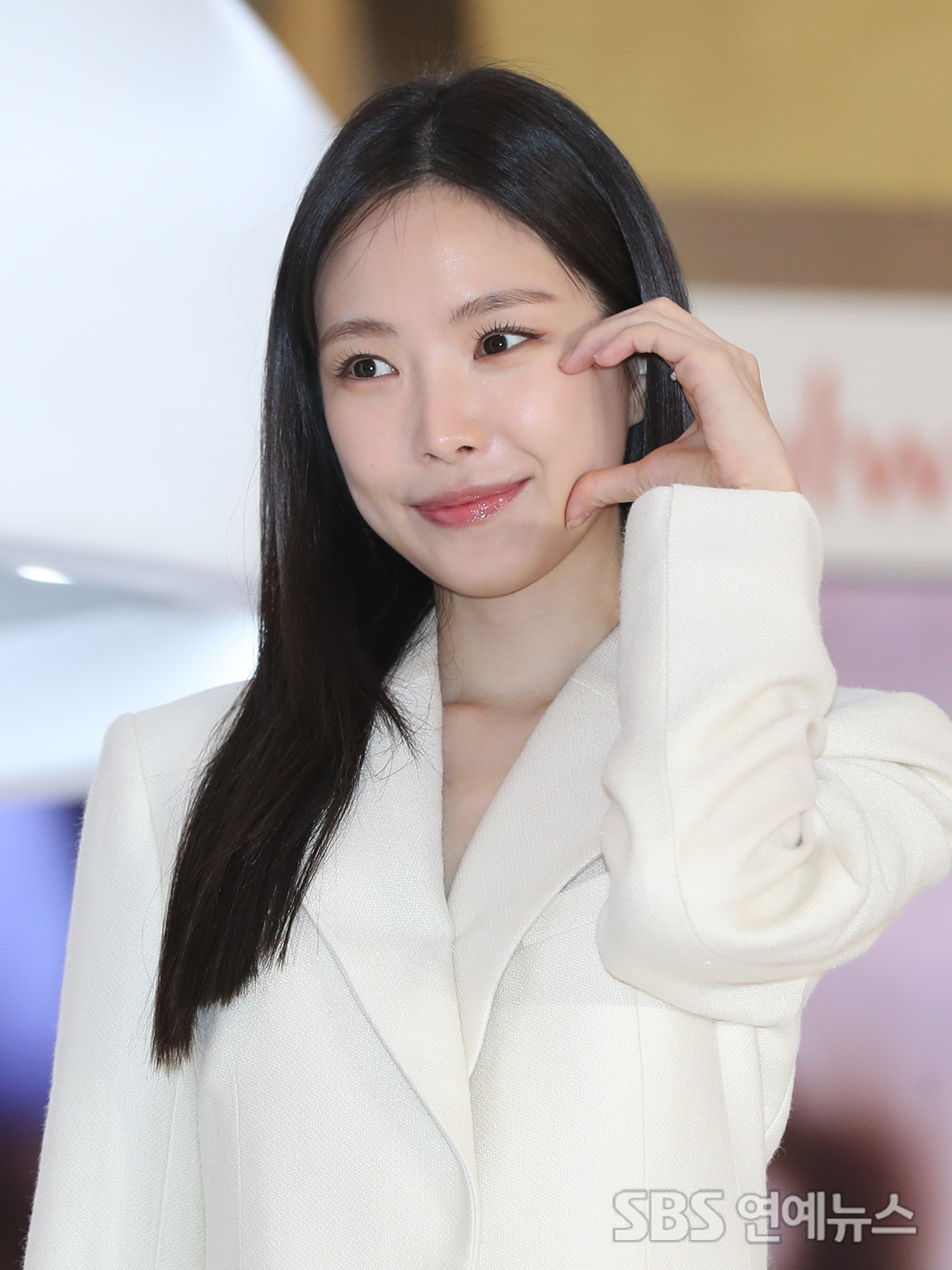 [E포토] 손나은</font>, '갖고 싶은 하트'