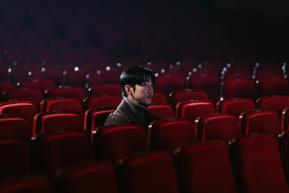 윤계상</font>, 이문세 신곡 뮤직비디오 출연… 좋아하는 선배라 흔쾌히 응해 