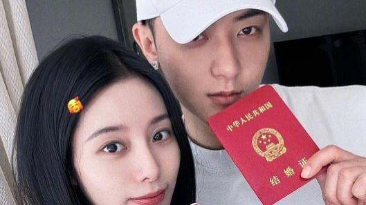 엑소 출신 타오, SM 연습생 출신 中 배우와 결혼