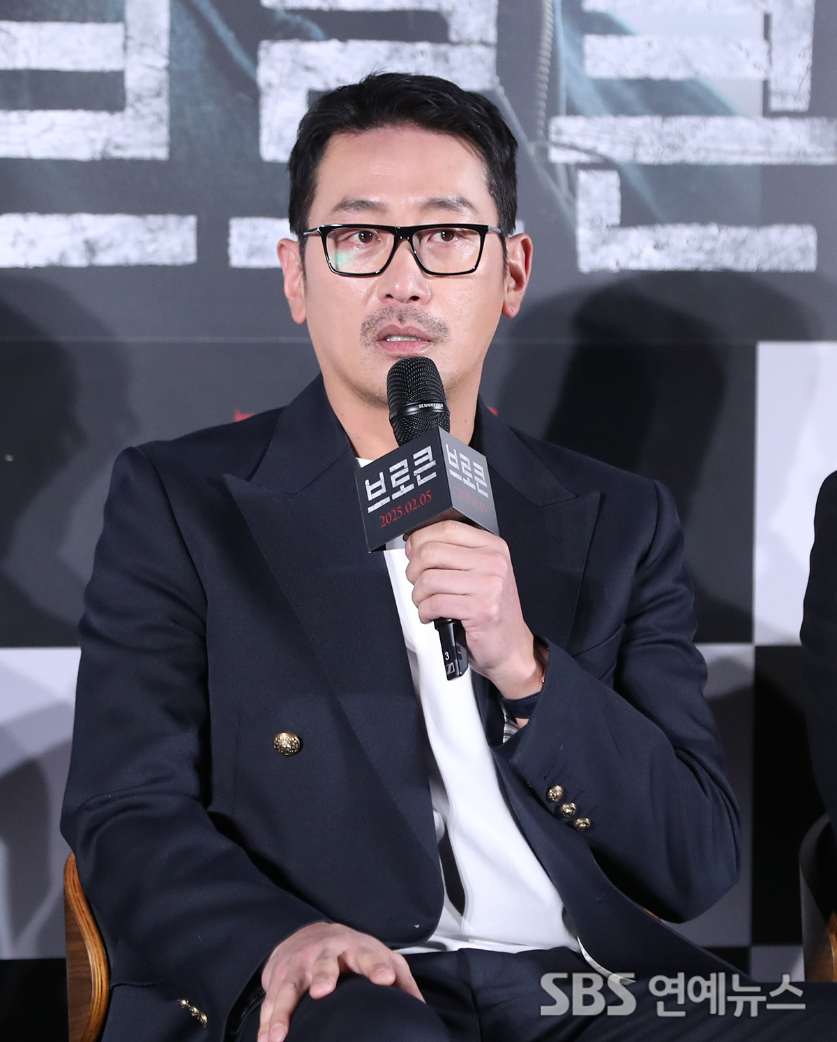 '브로큰' 하정우  '황해' 구남과 비주얼 닮아…쇠파이프 액션 한 이유는 