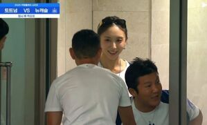 토트넘 경기 생중계 중 조세호 부부…손웅정과 인사 '눈길'