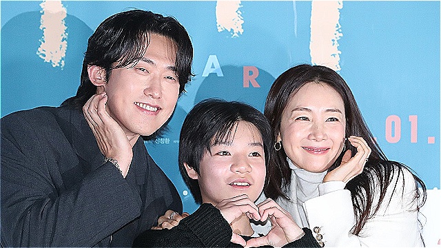 'Sugar' Cast Lights Up Seoul Press Conference