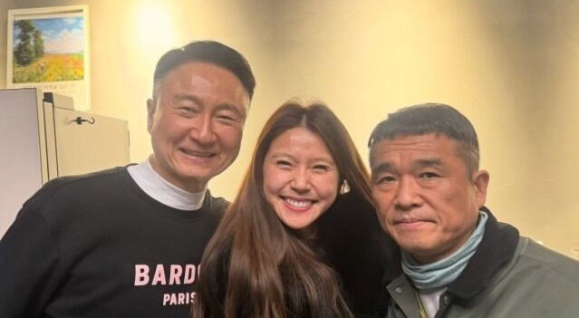 김건모, 6년 만에 서울콘서트 앞둔 근황&hellip;주영훈 "사랑하는 건모형"