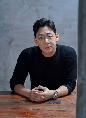 Actor Kim Do-hyun Signs Exclusive Contract with HighZium Studio, Joining Song Joong-ki & Kim Ji-won