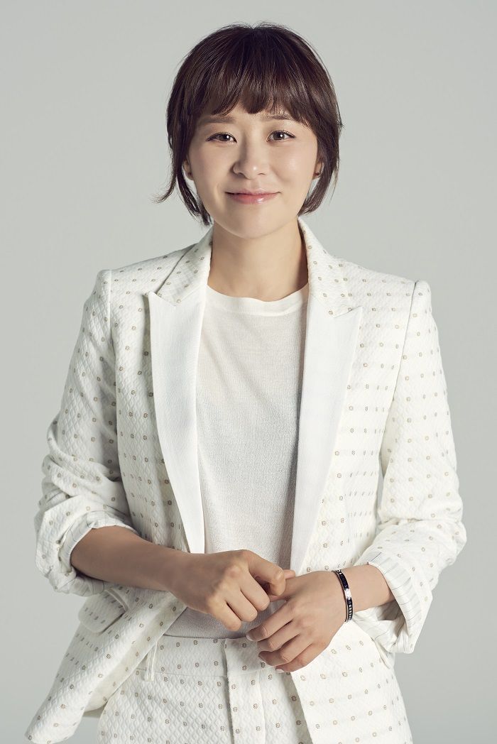 Actor Choi Kang-hee Issues Public Plea: "Do Not Follow Me, That Is Stalking"