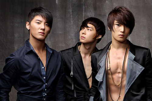 동방신기 멤버들, Sm 상대 30억 소송제기