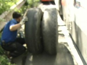 7만원대 타이어 89만원으로 속인 정비업자 징역형